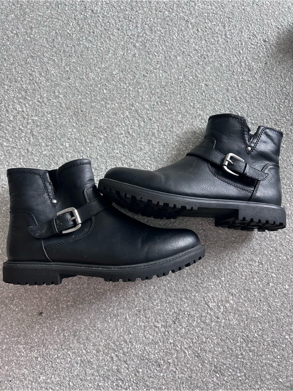 Baretraps Women’s Rochelle Black Leather Buckle Ankle Boots Size 8.5M